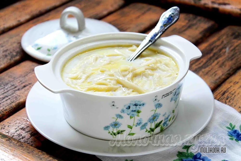Густой молочный суп с вермишелью