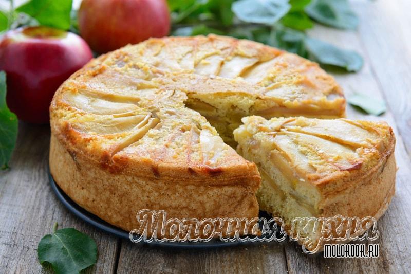 Быстрый пирог с яблоками