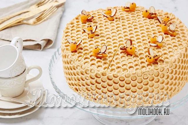 Крем для медового торта: 12 самых вкусных рецептов