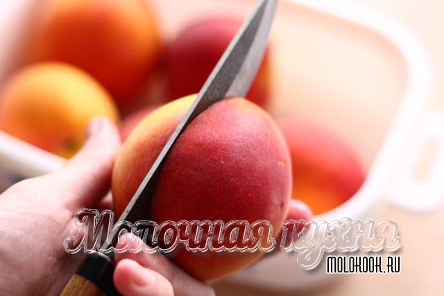 Разрезание персиков пополам