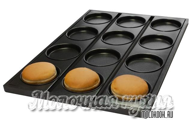 Специальный противень для выпекания булочек для бургеров